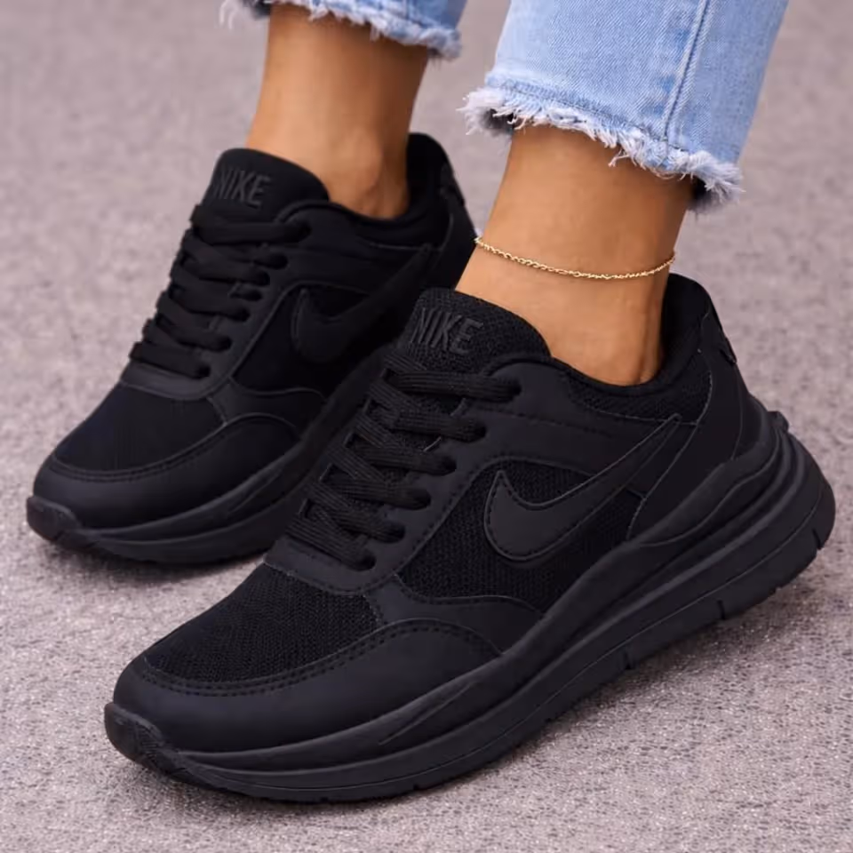 Nike Casual — 2