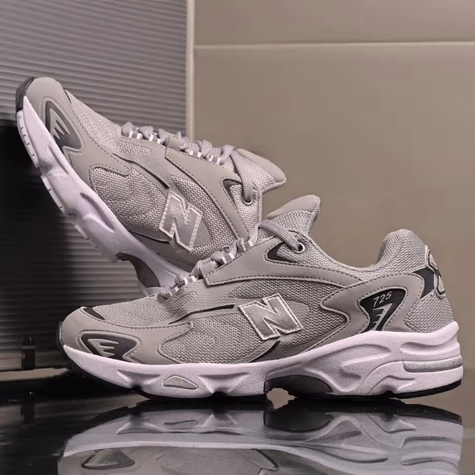 New Balance 725